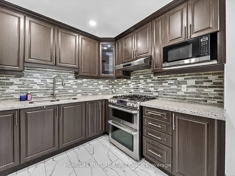 37 Elson St #UPPER — Photo 14