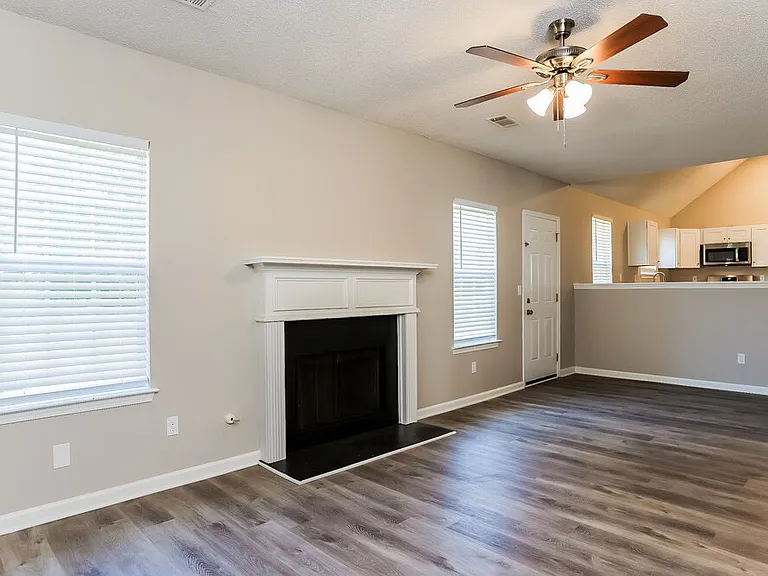 922 Tara Bnd — Photo 8