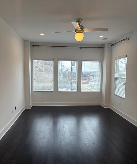 2601 Batavia St — Photo 20