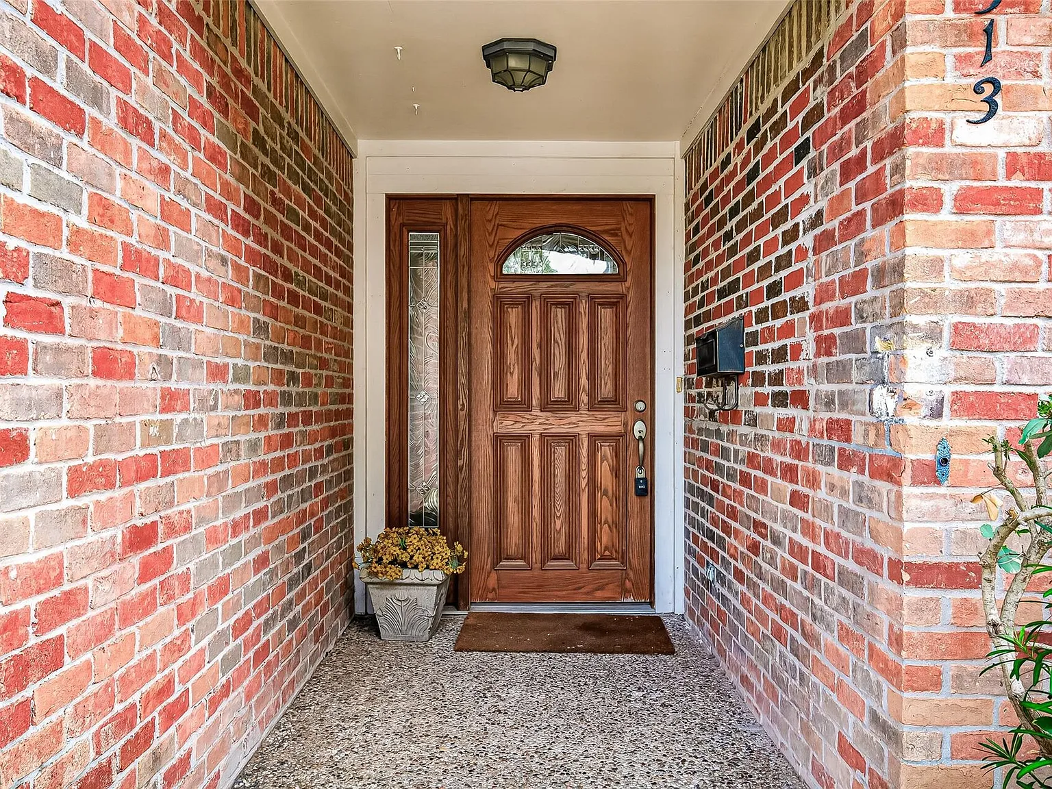 3 bed, 2.5 bath, 2200 sqft, $3,250 — Photo 3