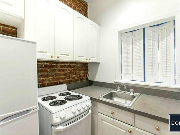 3rd image of 519 E 87th St APT 1B