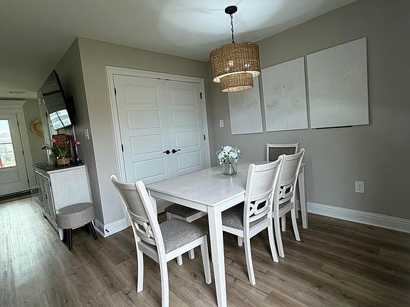 5th image of 111 Coral Breeze Dr