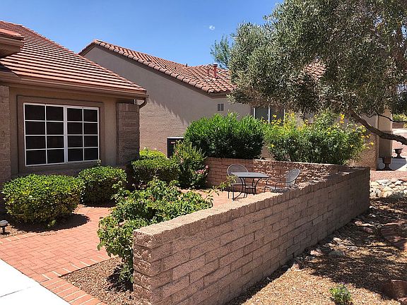 2nd image of 2250 E Montrose Canyon Dr