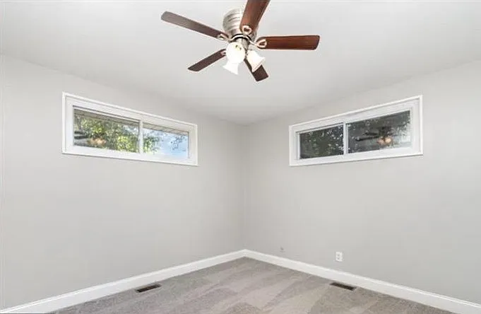 504 Hamlen Rd — Photo 10