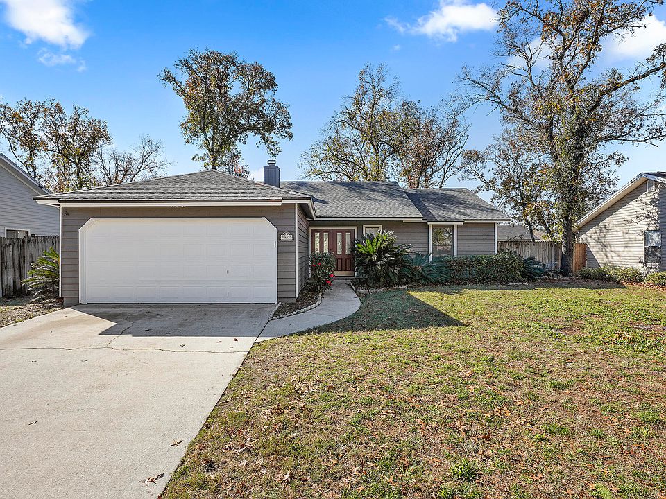 1st image of 8472 Wessex Ct