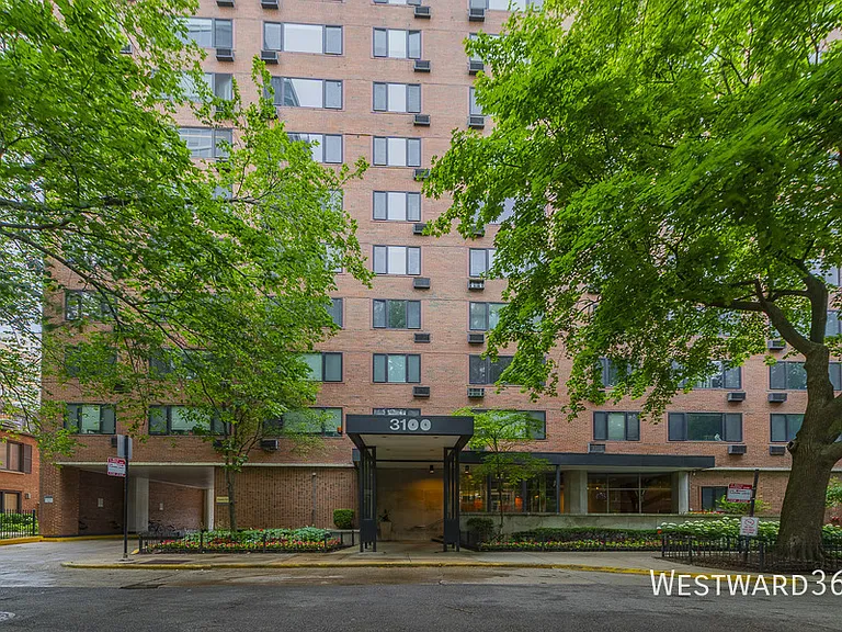 3100 N Lake Shore Dr #1912 — Photo 2