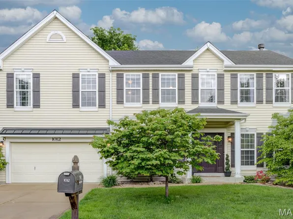 1012 Landing Place Dr, Lake Saint Louis, MO 63367