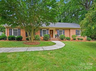 1041 Regency Dr, Charlotte, NC 28211