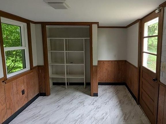 4th image of 38 W Main St
