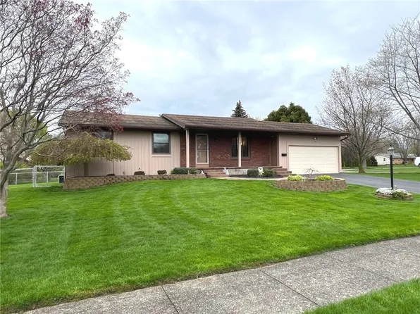 15 Esquire Dr, Rochester, NY 14606