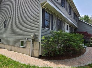 5 Homestead Cir UNIT 1, Bedford, MA 01730