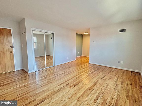 4th image of 1627 Massachusetts Ave SE APT 302