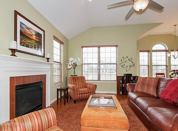 5th image of 0N060 Woodland Ct