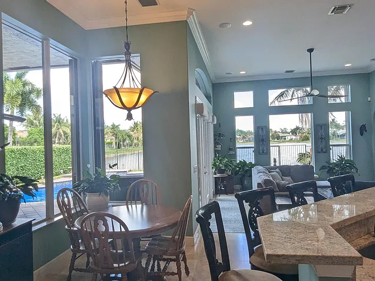 10640 Oak Meadow Ln — Photo 32