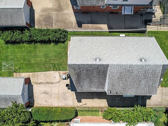2nd image of 88-37 Sabre St