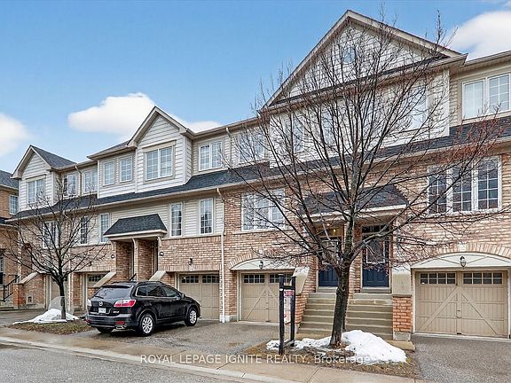 3rd image of 72 Oakins Ln