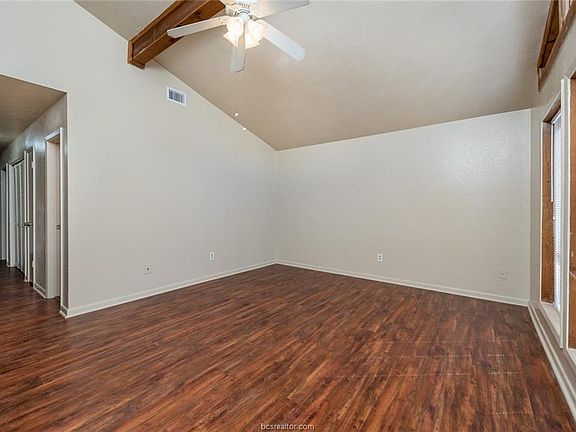 3rd image of 1001 San Benito Dr