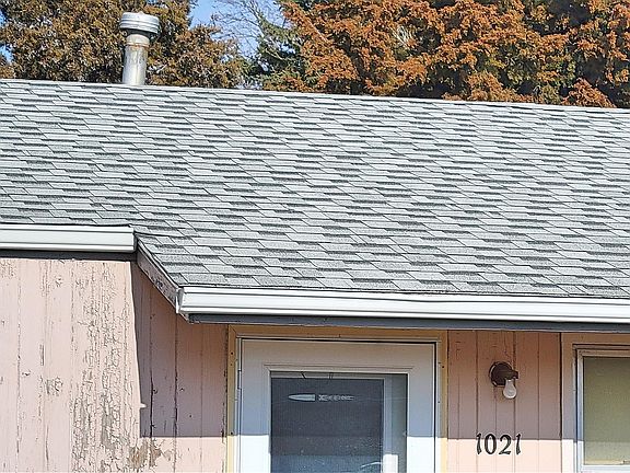 3rd image of 1021 W E St