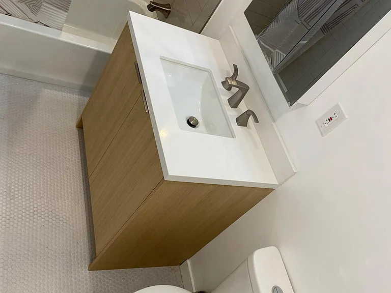 5447 Russell Ave #17 — Photo 8