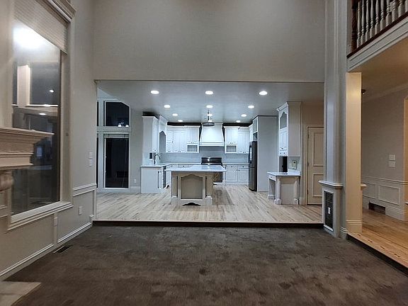 3rd image of 11902 S Autumn Ridge Dr