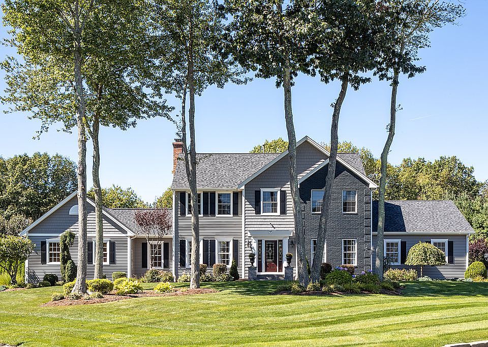 1st image of 45 Lindsay Ln