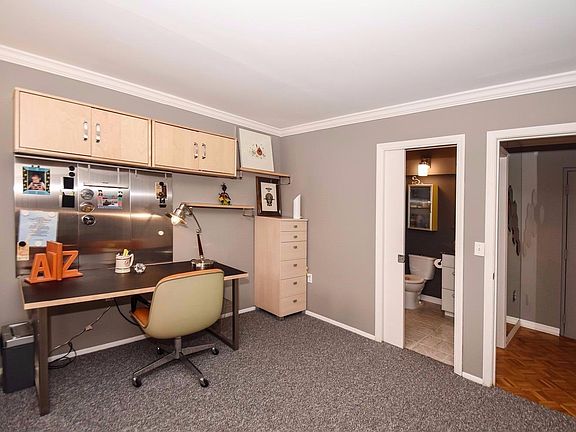 2nd image of 2005 Calvin Cliff St #11