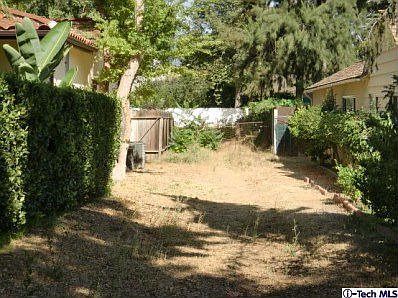 5th image of 880 Chula Vista Ave