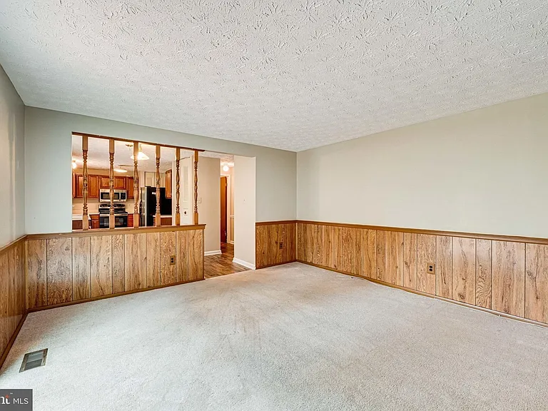 3381 Monarch Ln — Photo 24