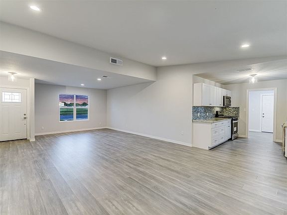 4th image of 4206 McKinney Falls Pkwy
