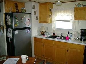 3rd image of 823 Nicole Ln