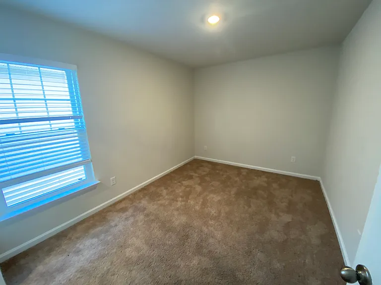1512 Auckland Ct — Photo 36