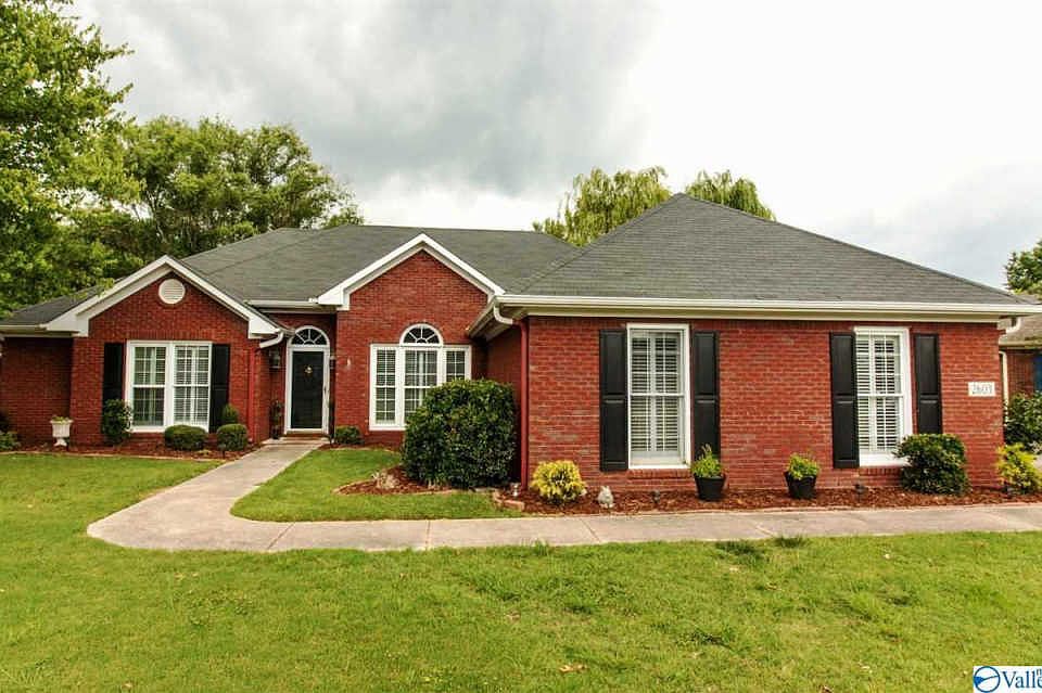 1st image of 2603 Redfield Ct SE
