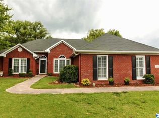 2603 Redfield Ct SE, Owens Cross Roads, AL 35763