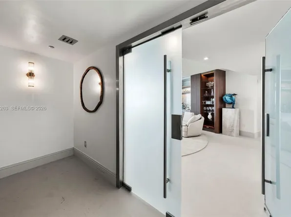 1000 S Pointe Dr Penthouse 2803, Miami Beach, FL 33139