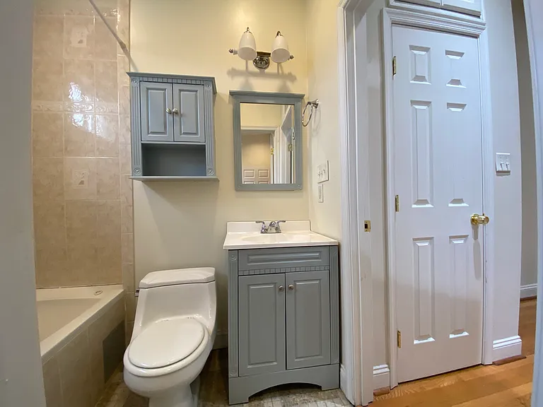 1122 K St NE — Photo 19