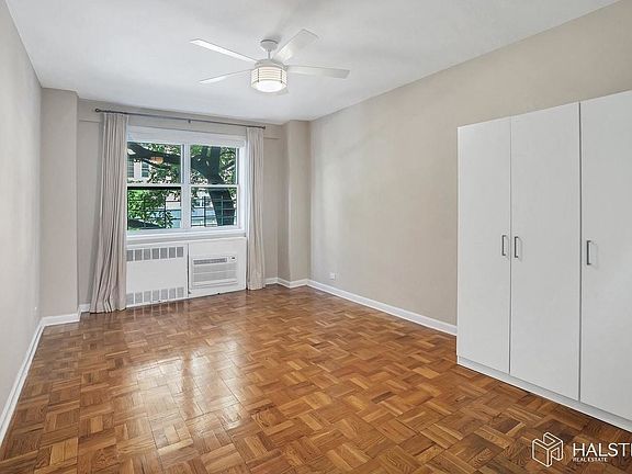 4th image of 30 W 60th St #3JN