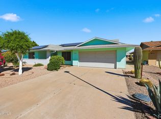9710 W Hawthorn Ct, Sun City, AZ 85351