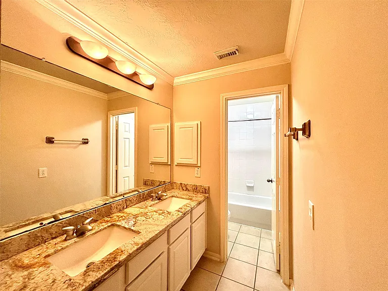 2606 Sun Flare Ln — Photo 15