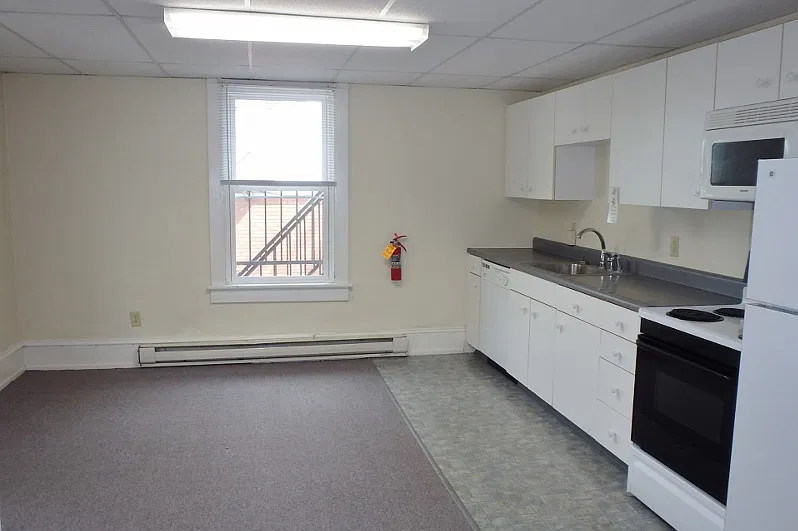Studio, 525 sqft, $880 — Photo 3