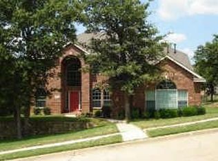 805 Hummingbird Trl, Crowley, TX 76036
