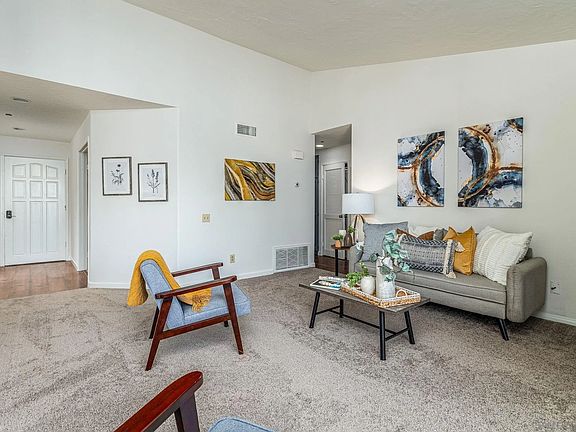 3rd image of 16388 Avenida Venusto Unit D