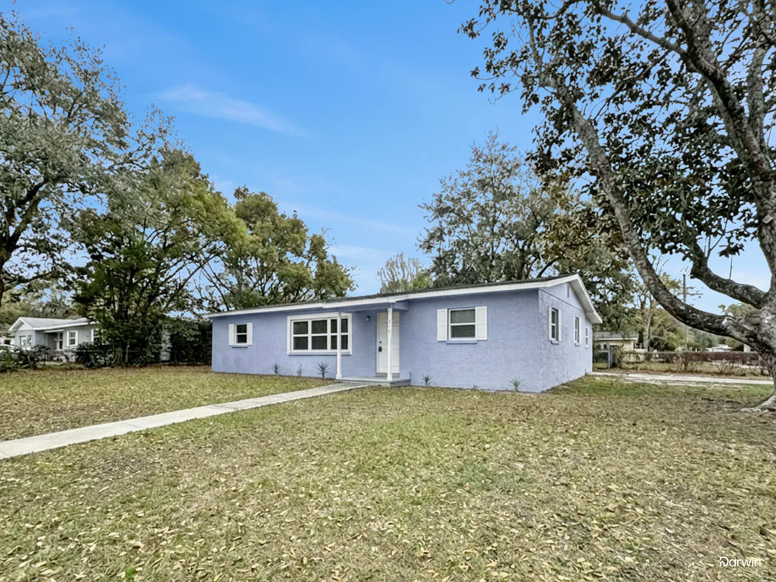 3 bed, 1.0 bath, 1281 sqft, $2,155 — Photo 2