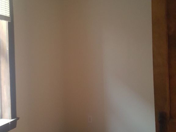 5th image of 1042 N Wolcott Ave #1
