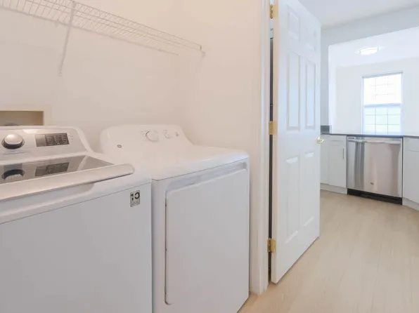 Four Avenue image 51 of 69