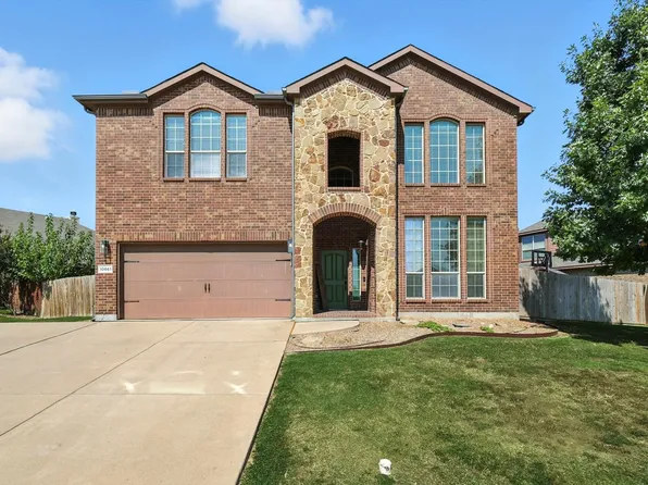 10861 Middleglen Rd, Fort Worth, TX 76115