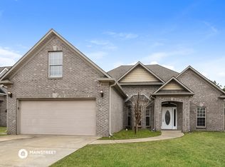 640 Waterford Ln, Calera, AL 35040