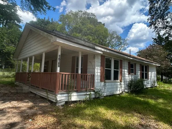310 Randolph St, Waskom, TX 75692