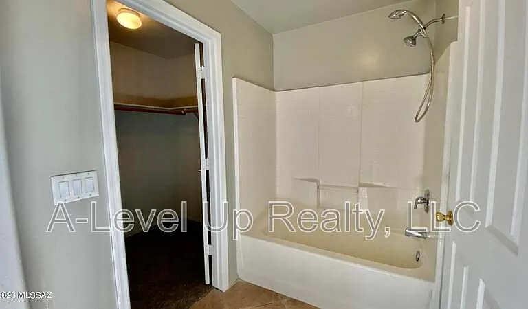 721 W Flaming Arrow Dr — Photo 17