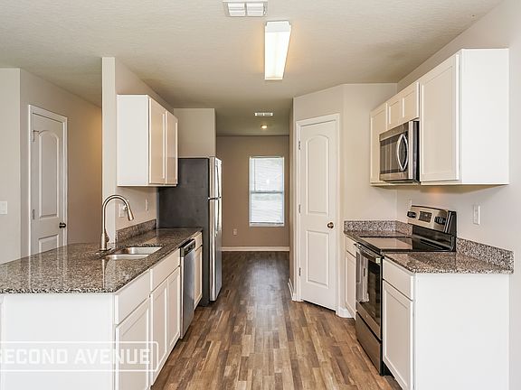 5th image of 5 Birchwood Pl