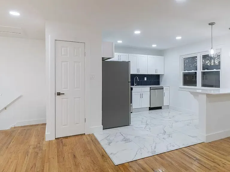 501 Adams Ln #6H — Photo 3